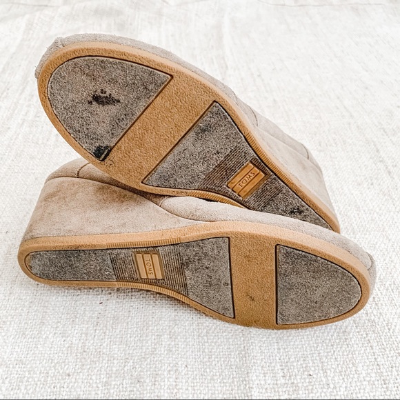 TOMS Taupe Wedge Booties - Picture 9 of 9